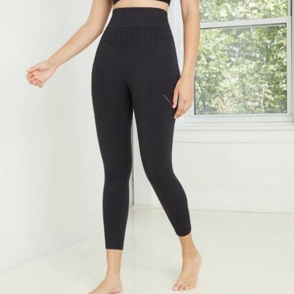 Women's High-Waisted Seamless 7/8 Leggings - JoyLab Black NWT - Picture 1 of 4